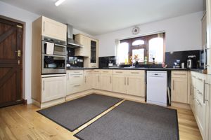 Kitchen- click for photo gallery